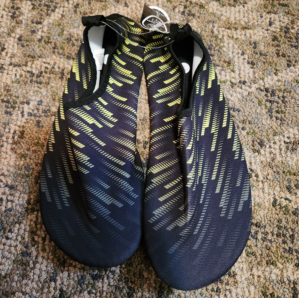 Men's aqua shoes